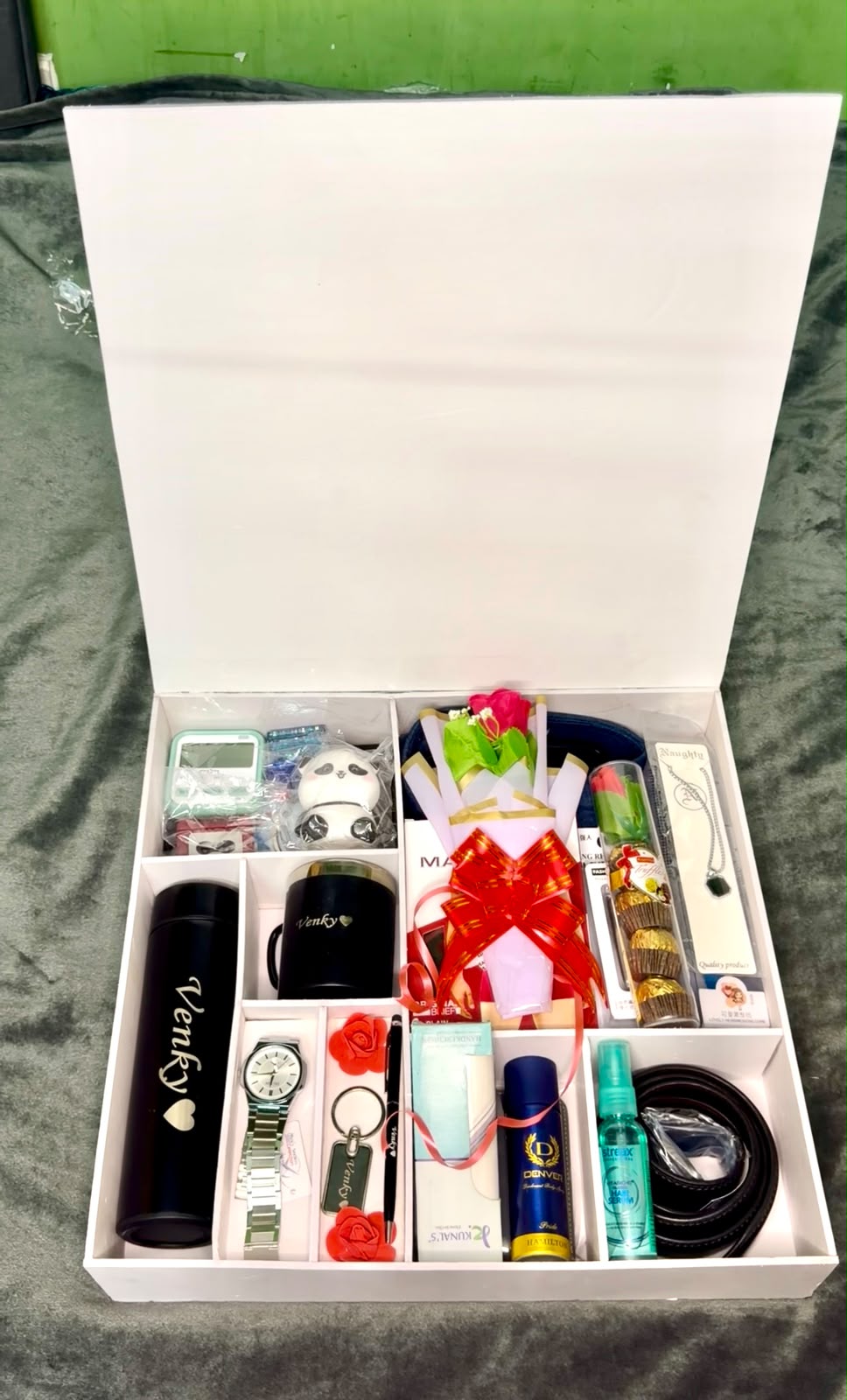 Men Hamper : 24 gifts for him