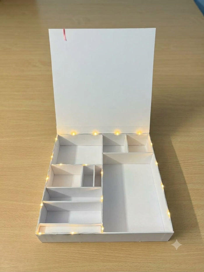 1.Empty Hamper Box with light